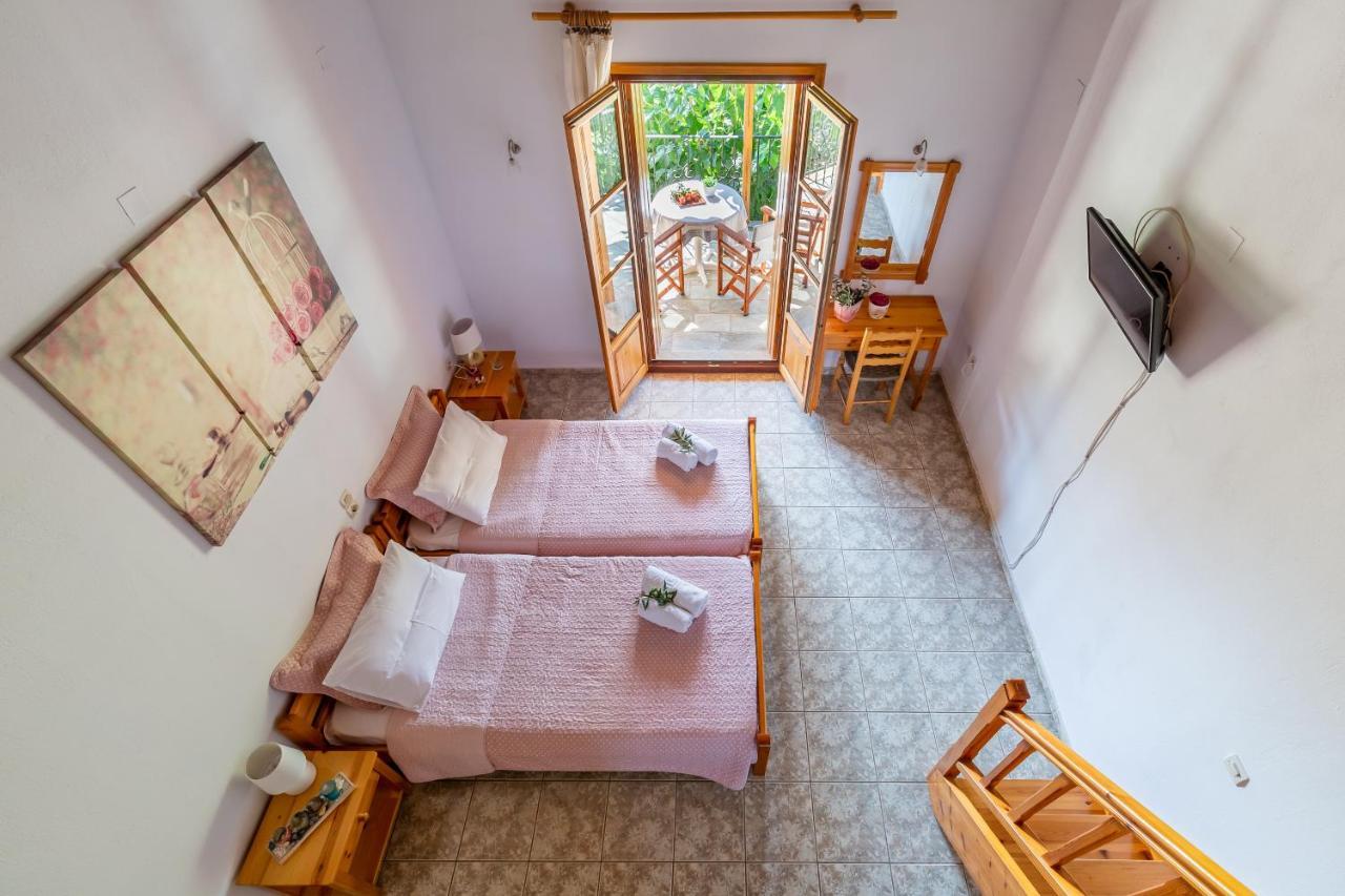Smaragdi Rooms And Studios Σκόπελος Εξωτερικό φωτογραφία