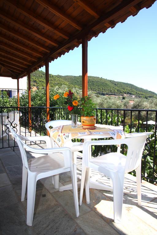 Smaragdi Rooms And Studios Σκόπελος Εξωτερικό φωτογραφία
