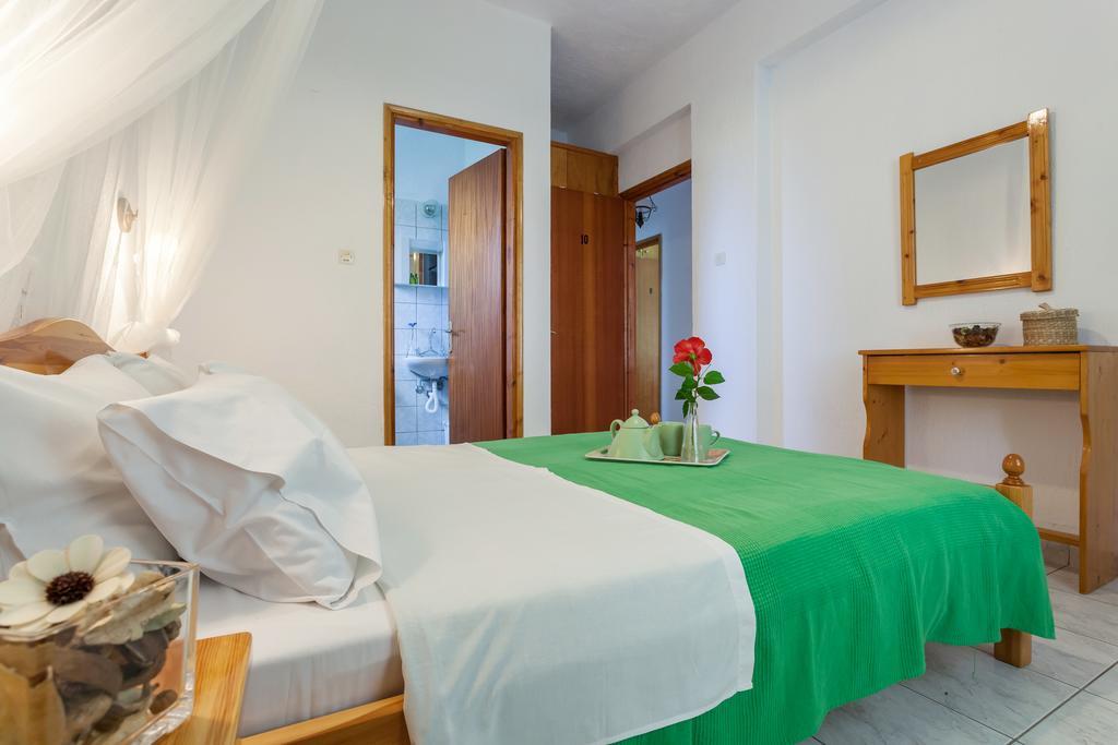 Smaragdi Rooms And Studios Σκόπελος Εξωτερικό φωτογραφία