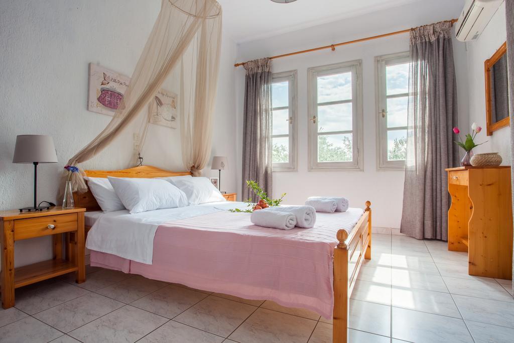 Smaragdi Rooms And Studios Σκόπελος Εξωτερικό φωτογραφία