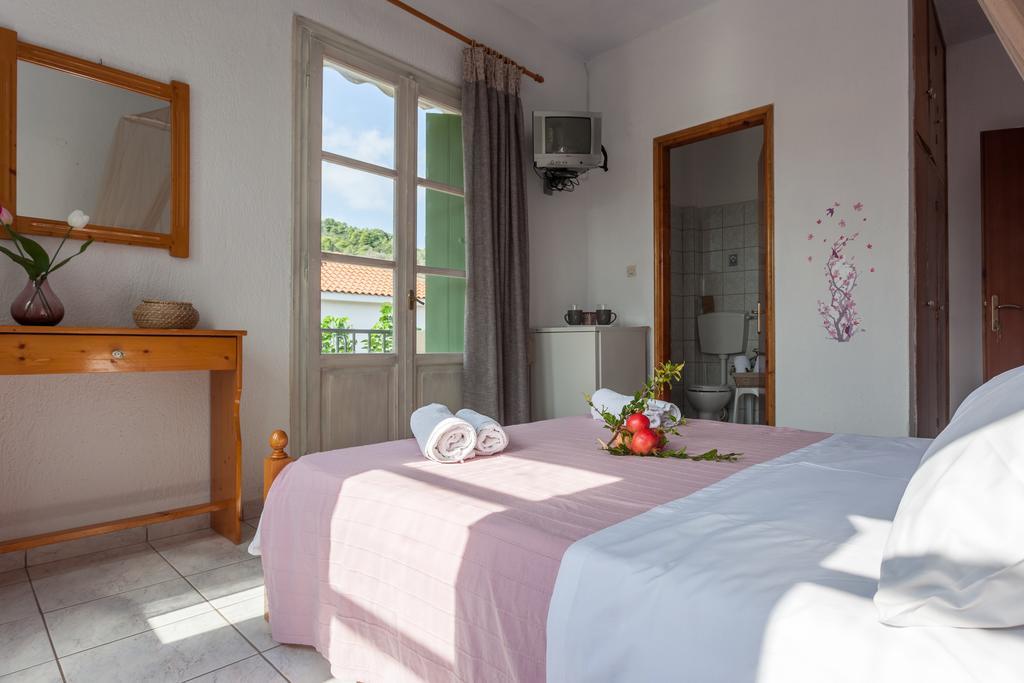 Smaragdi Rooms And Studios Σκόπελος Εξωτερικό φωτογραφία